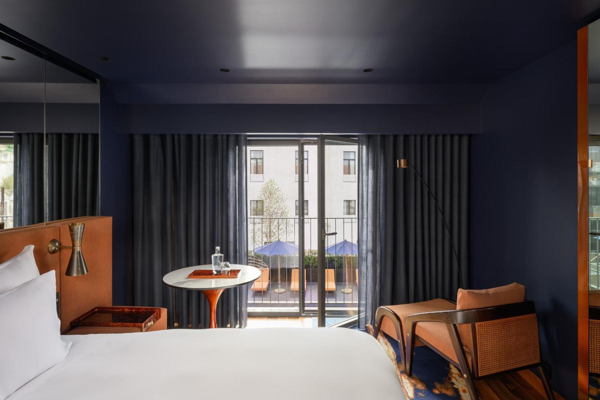Forte De Gaia, Autograph Collection Vila Nova de Gaia Exterior foto A room at the Hotel Indigo Paris Montmartre
